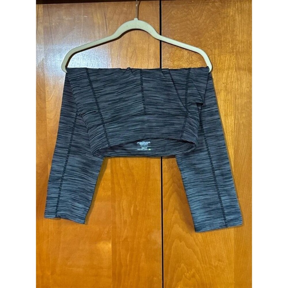 Lot of 3 Capri Leggings - Picture 8 of 10